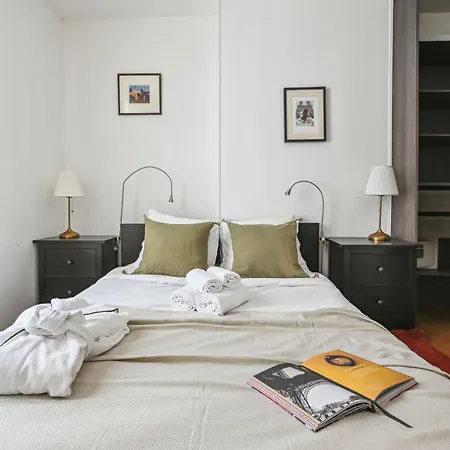Eiffel Tower & Des Invalides - 1br - Cityapartmentstay *